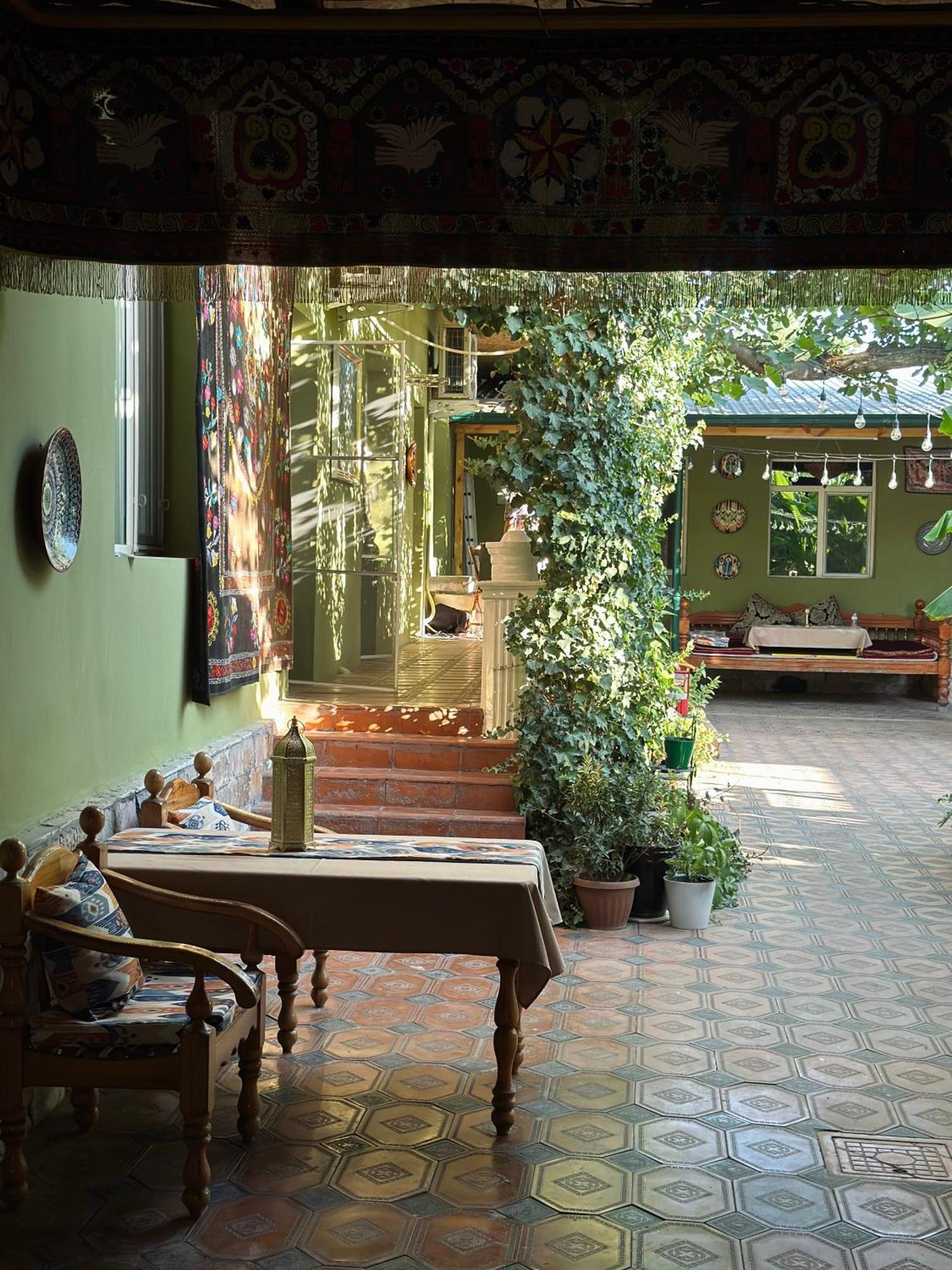 Green Yard Boutique Guesthouse 塔什干 外观 照片